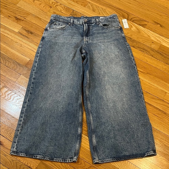 GAP Extra Baggy Low Rise Jeans Short Length